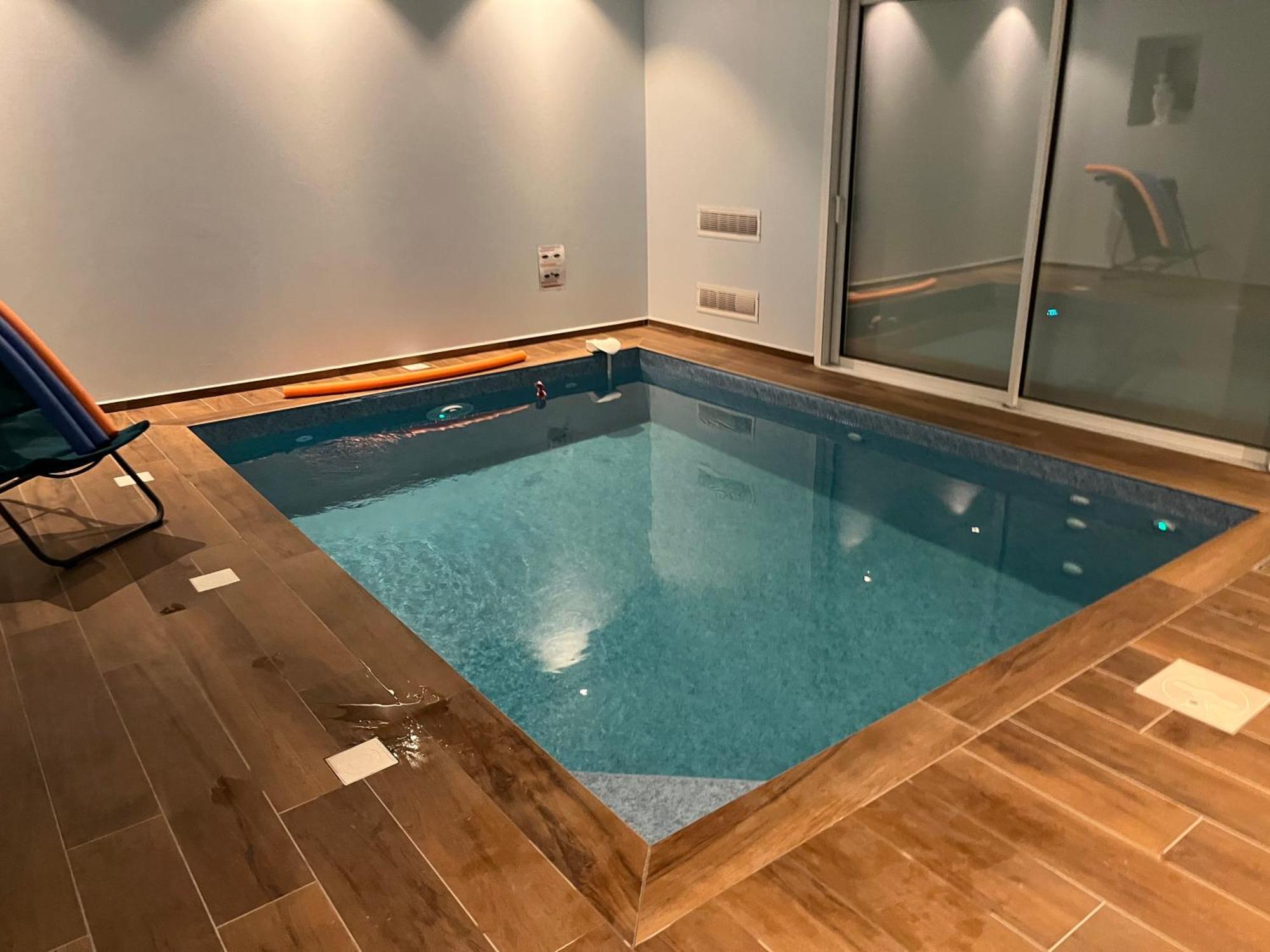 Maison Avec Piscine Interieure Privee, Buses De Spa, Jardin Clos Et Parking Aouste-sur-Sye 外观 照片
